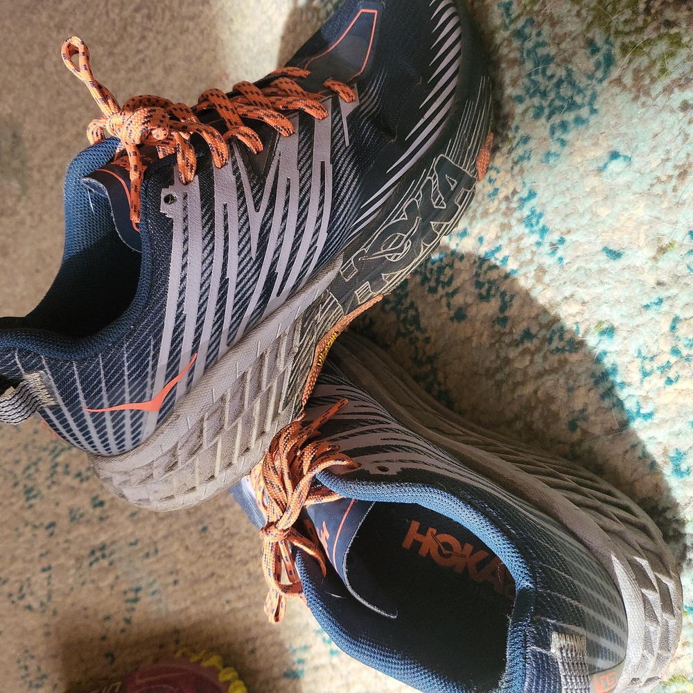 Hoka speedboat 8 wide